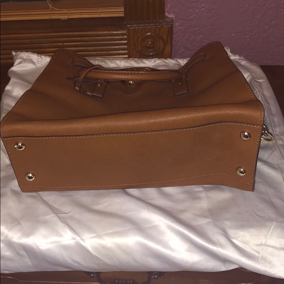 Micheal Kors Hamilton North / South Tote - Picture 3 of 4